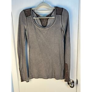 Women's Gray Scoop Neck Sweater
